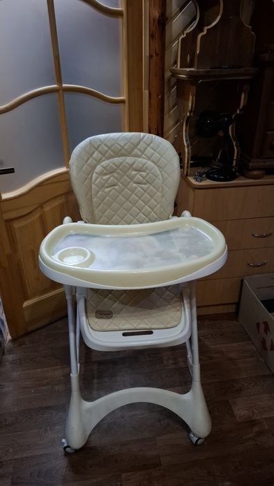 Стільчик для годування Carrello