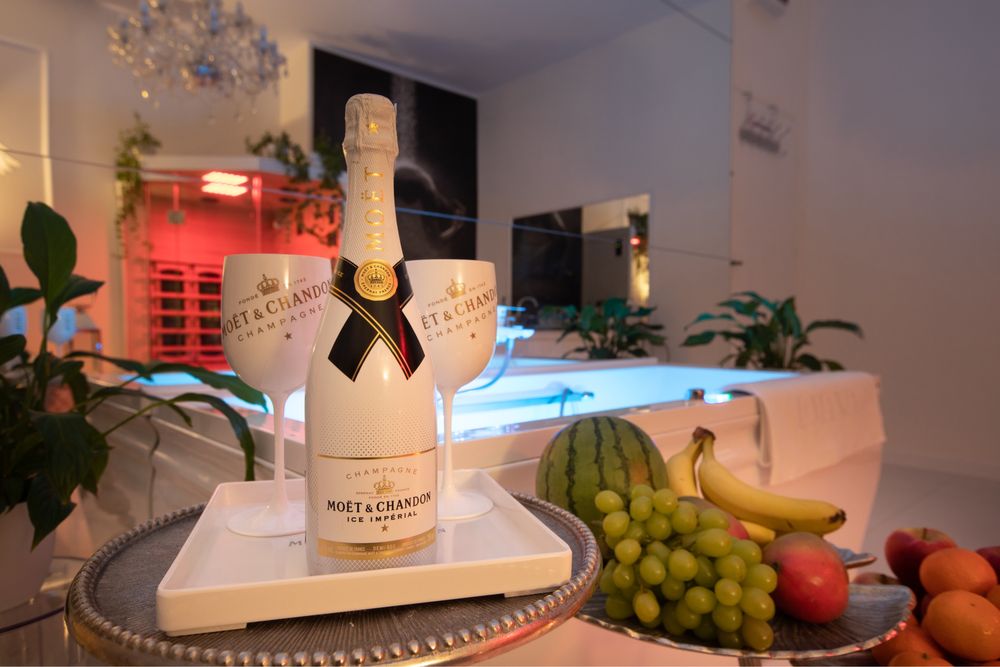 Apartament Sensual JACUZZI SAUNA Poznań Centrum Sylwester Święta