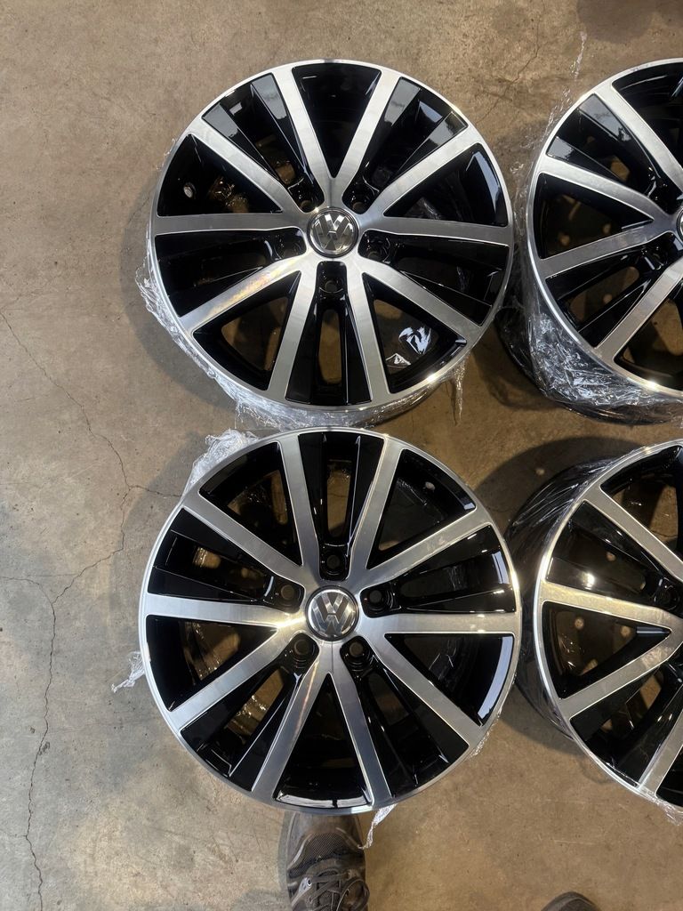 Felgi aluminiowe Volkswagen OE 5x120 7Jx17 ET 55