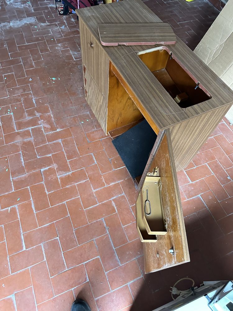 Movél p/ Maquina de costura