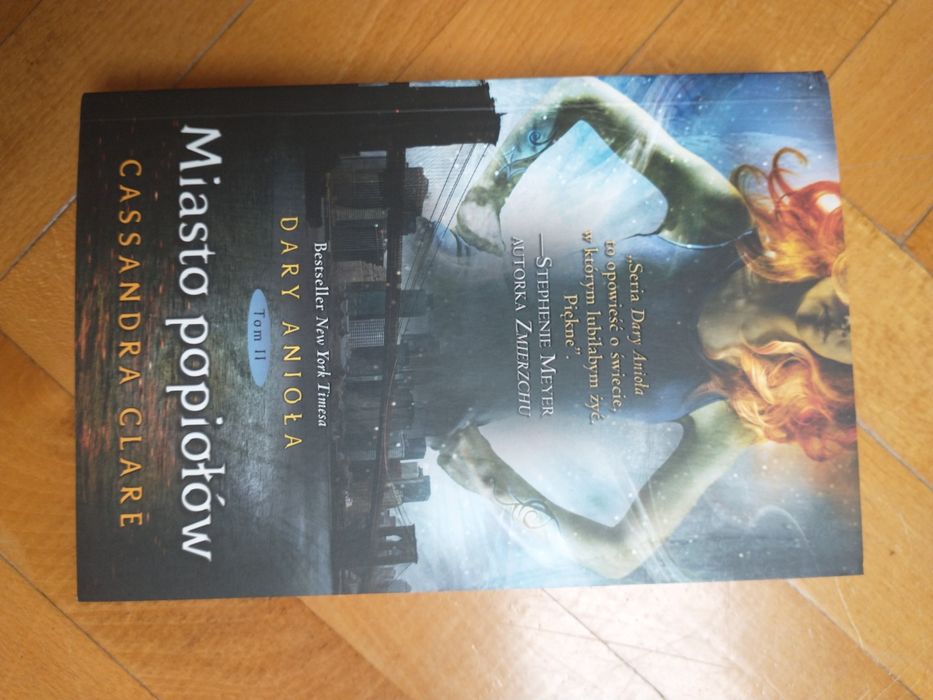 "Dary Anioła - Miasto popiołów" Cassandra Clare