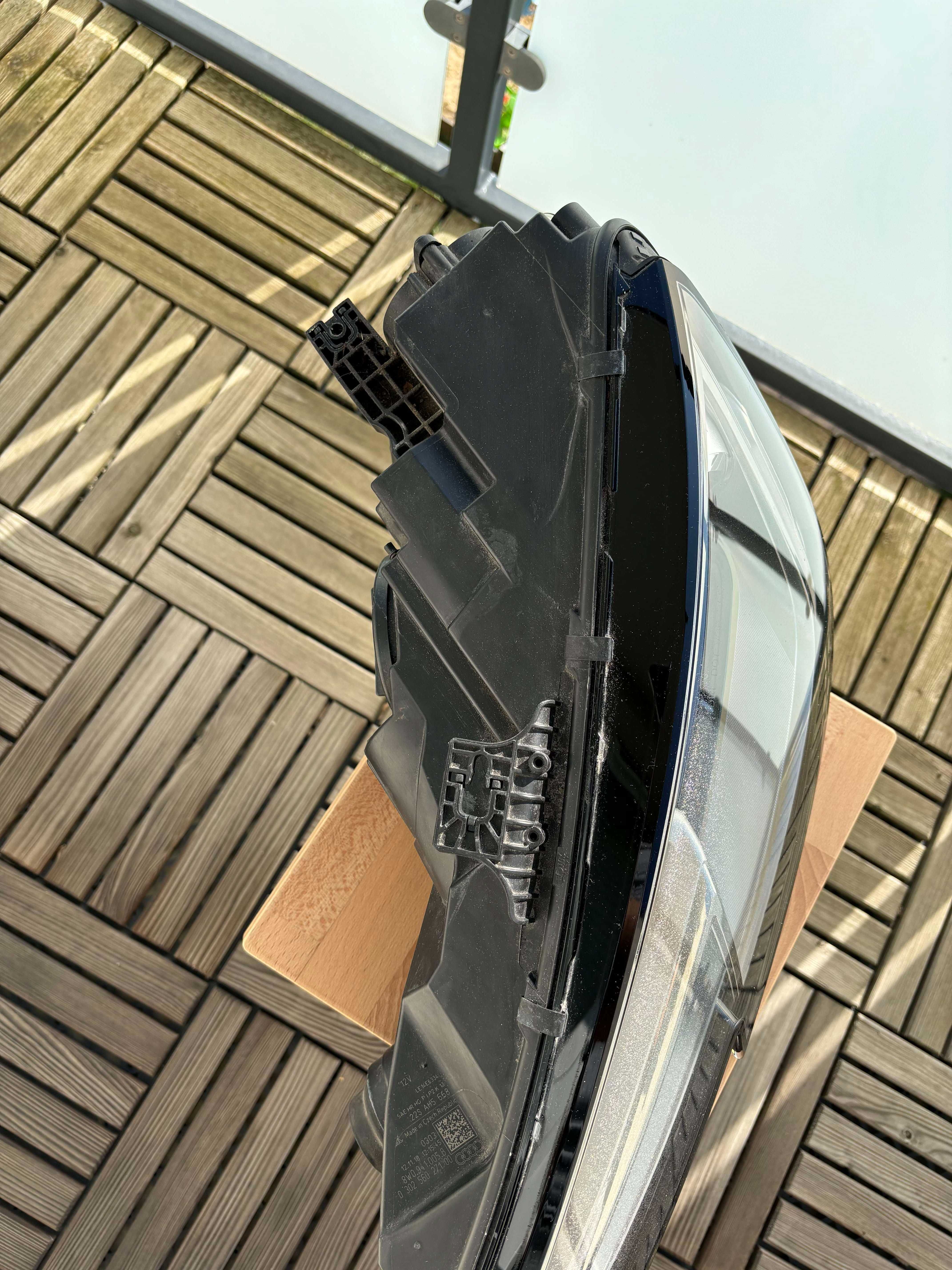 Lampa Audi A4 B9 USA - oryginał, bardzo ładny stan