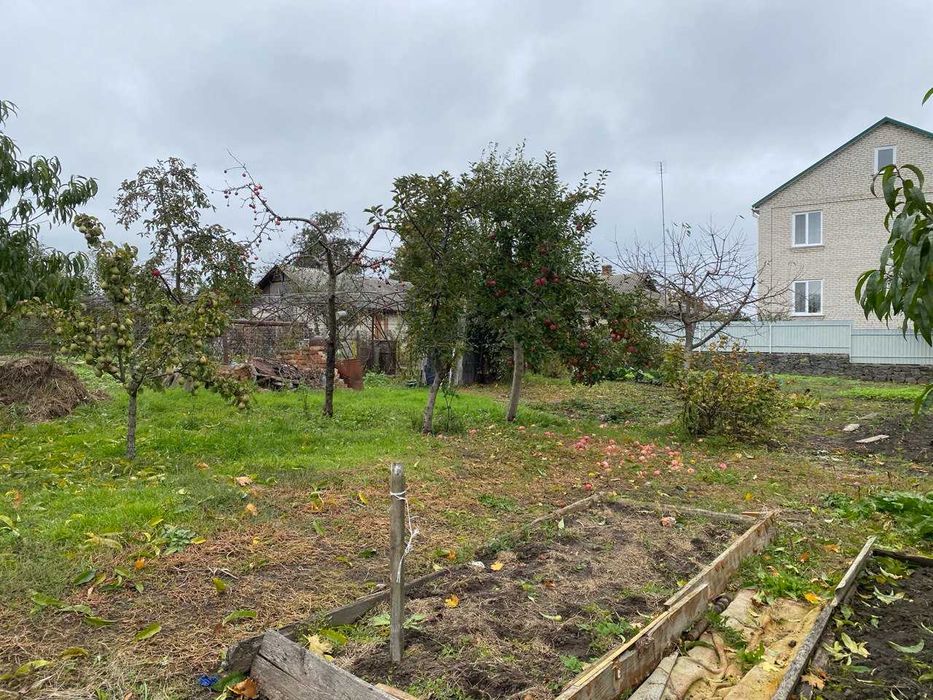 Продам будинок м. Бар, р-н пед.коледжу, ділянка 8,5 сот.