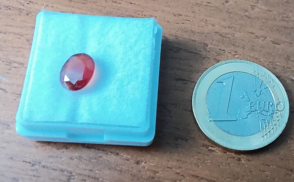 GRANADA Hessonite do Ceilao. 2.10 ct  ( Sri Lanka) C/ Certificado