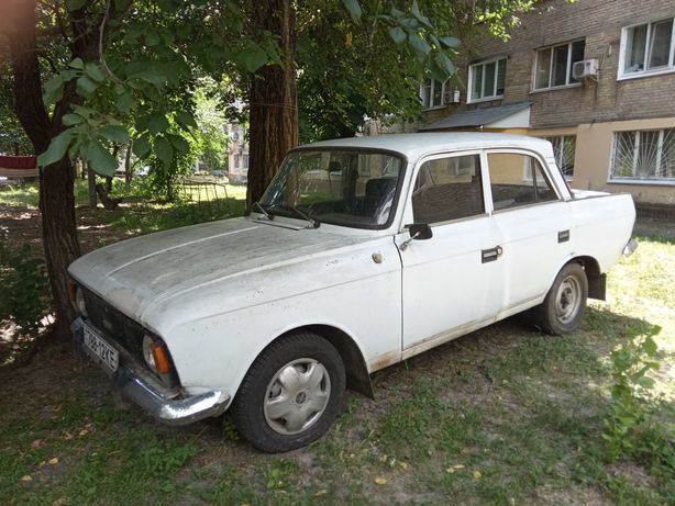 Автомобиль москвич ИЖ412