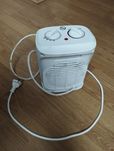 Elektryczny ogrzewacz z regulacją temperatury