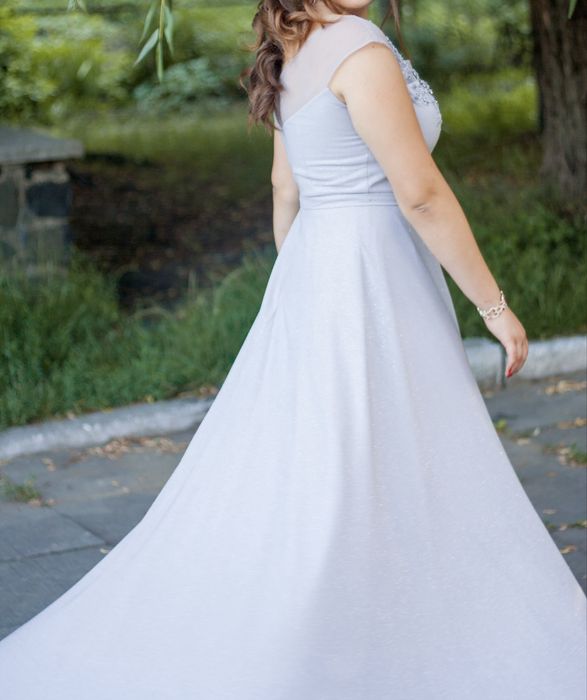 Випускна сукня L розмір