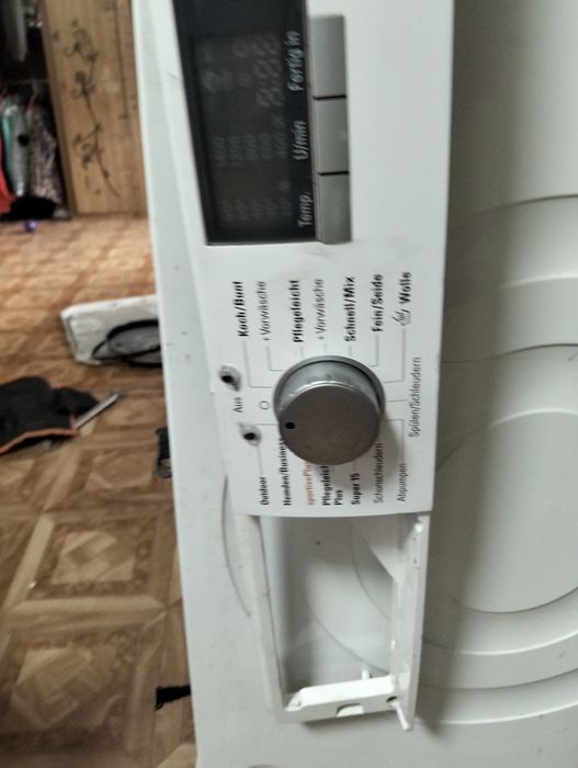 на запчастини  оригінали стіральна  siemens IQ500