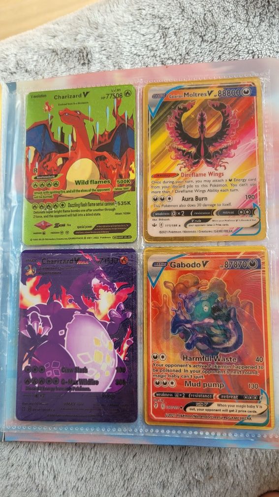 Album Pokemon karty 240 szt.