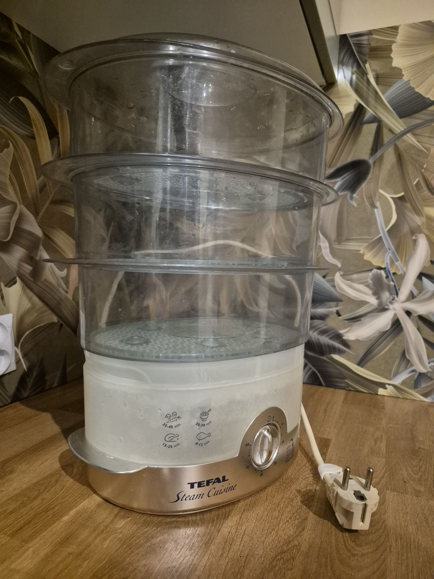 Urządzenie do gotowania na parze PAROWAR Tefal