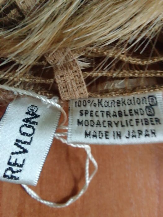 Peruka Revlon, blond, Nowa.