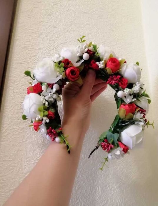 Віночок обруч на голову з квітами святковий обідок для волосся