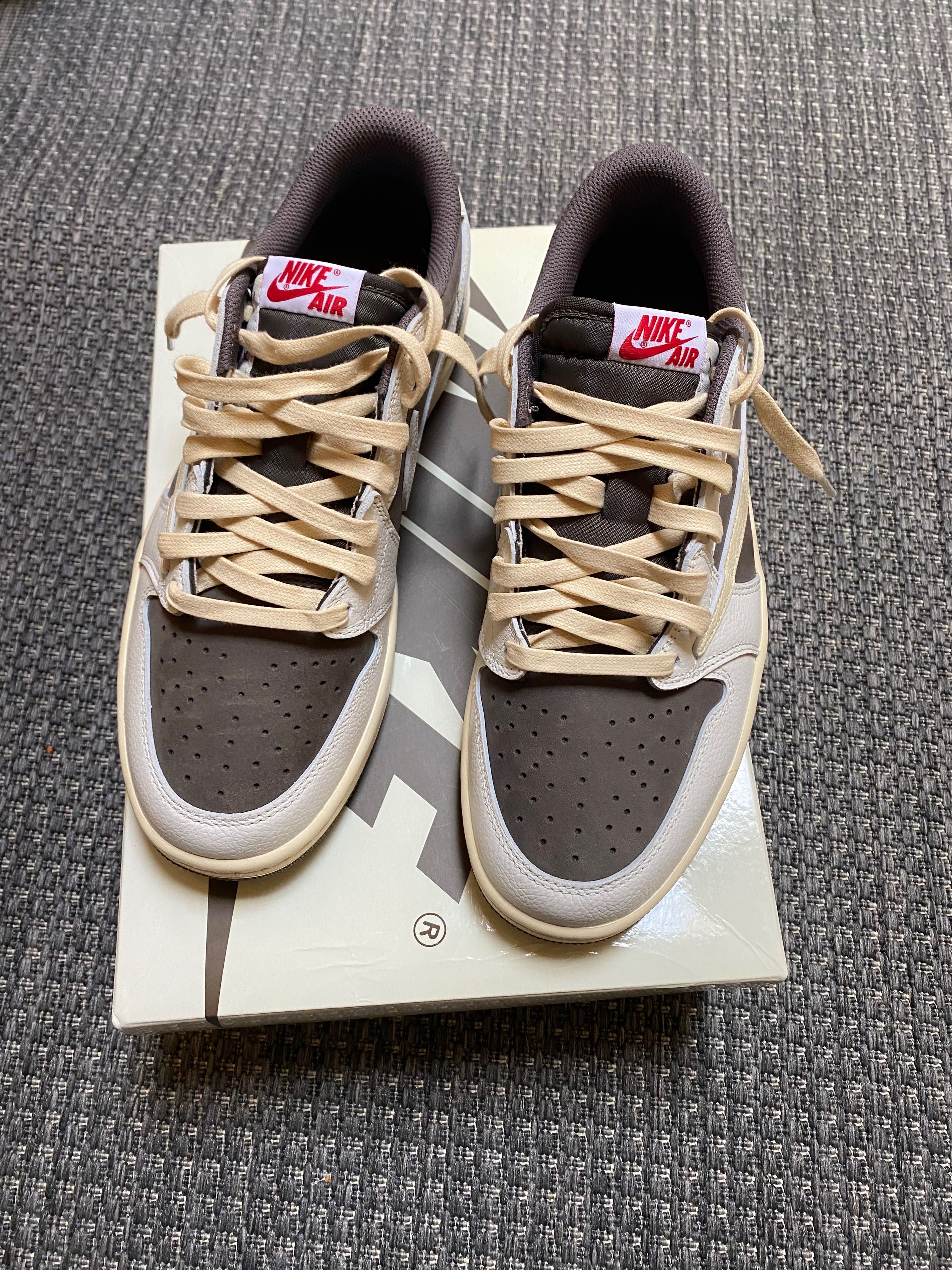 Jordan 1 retro low Travis Scott reversed mocha