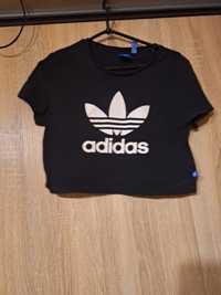 Crop top adidas która koszulka