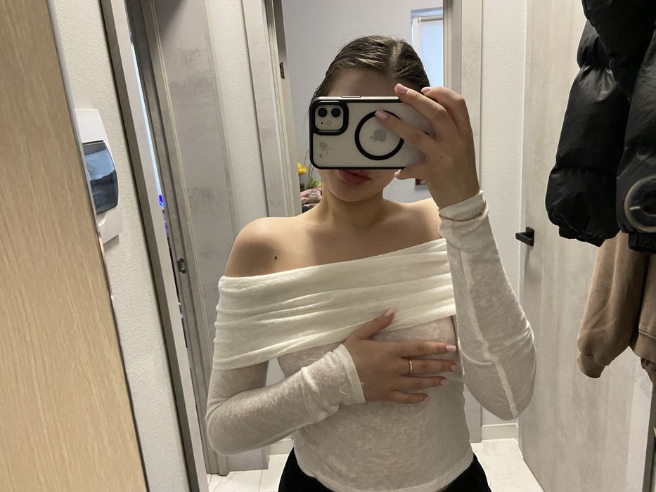 Гарний топ білого та чорного кольору