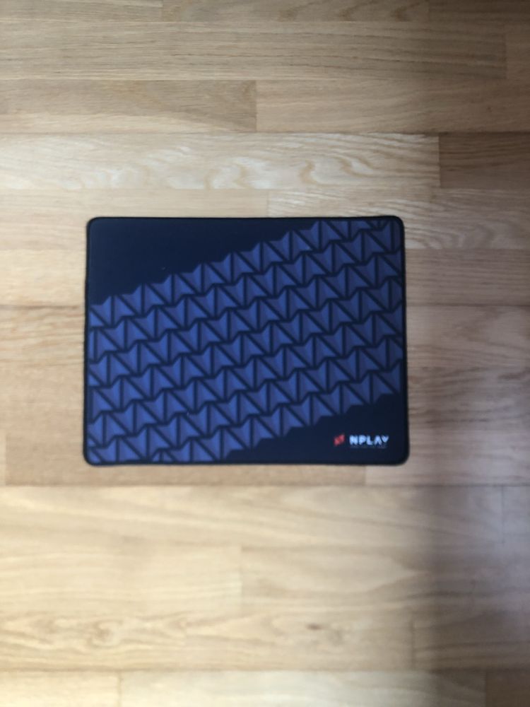 teclado gaminga, rato gaming, auscultadores, mouse pad
