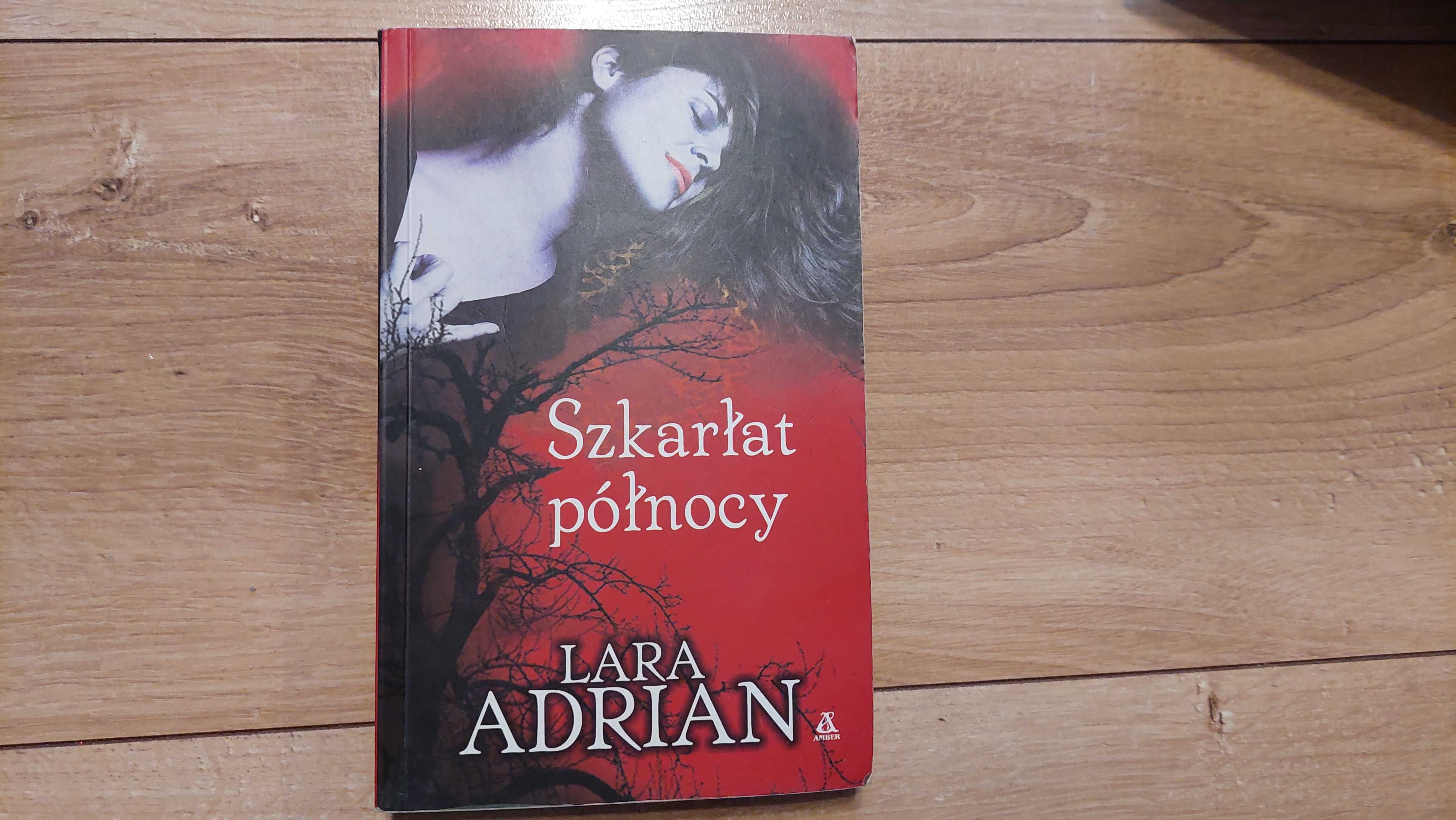 książka - Szkarłat północy - Lara Adrian