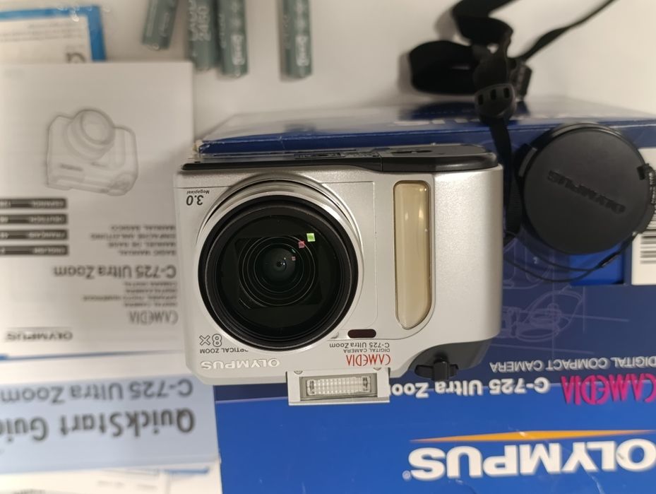 Aparat cyfrowy OLYMPUS Camedia C-725 3mpx x8 MANUAL vintage retro CCD