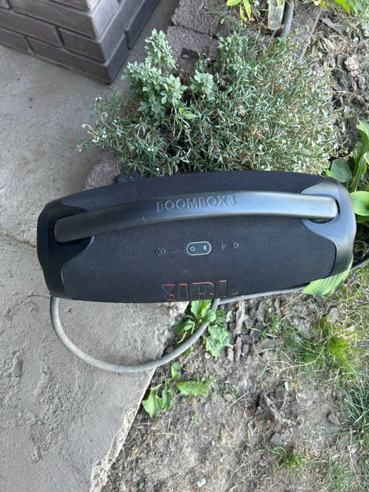 JBL Boombox 3 та JBL Xtreme 3