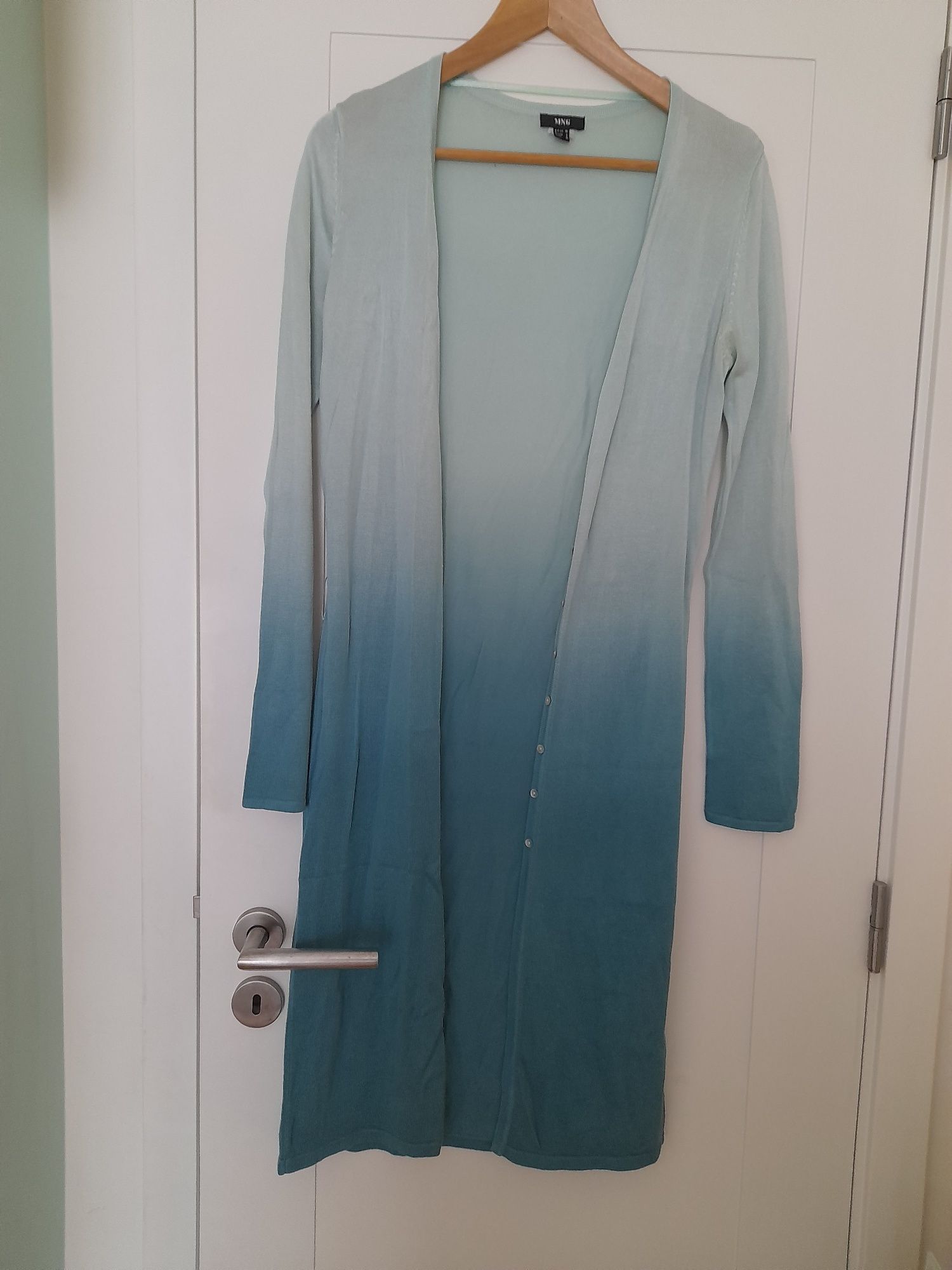 Cardigan comprido em azul degradé- MANGO
