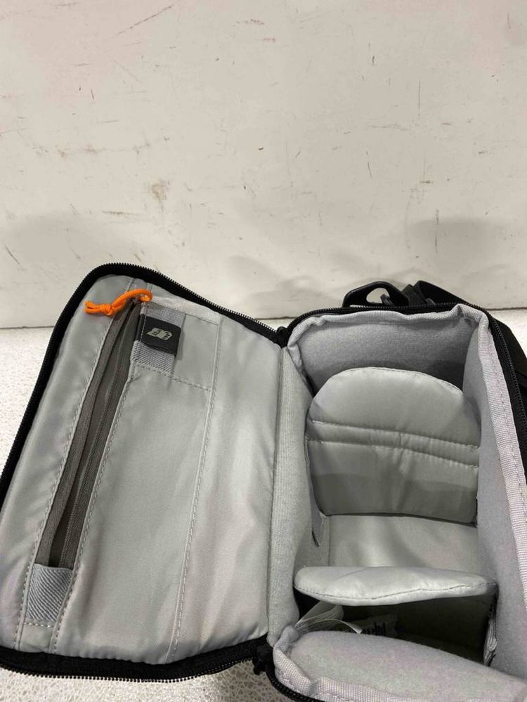 Сумка Lowepro Adventura SH 160 II