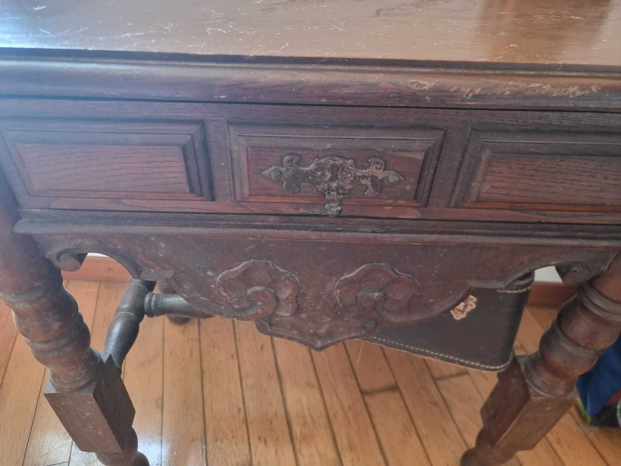Mesa de Apoio madeira maciça feita artesanalmente usada