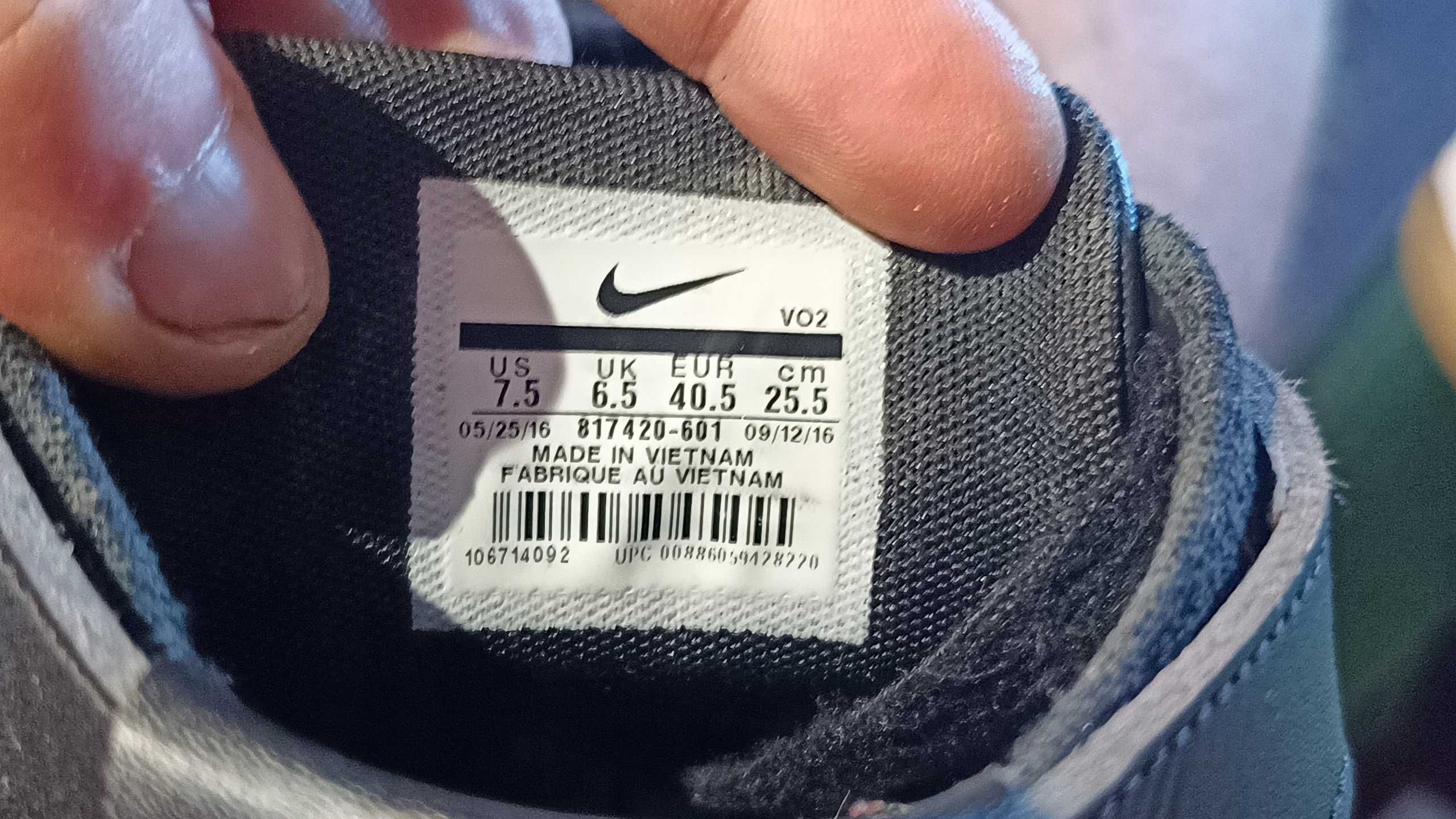 Wysokie sneakersy NIKE AIR FORCE 1 ULTRA FLYKNIT MID r.40,5 st.b.dobry
