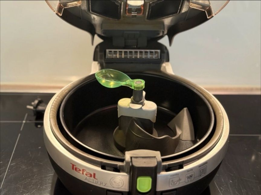 Аэрофритюрница Tefal Actifry