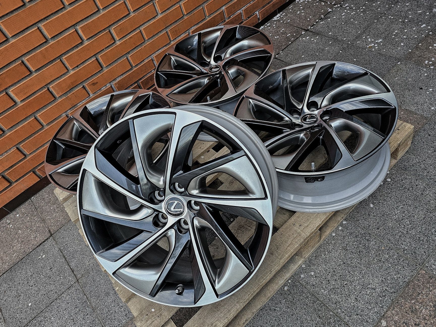 Диски R20 5x114.3 Lexus | Оригінал | Нові, ідеальні, з датчиками тиску