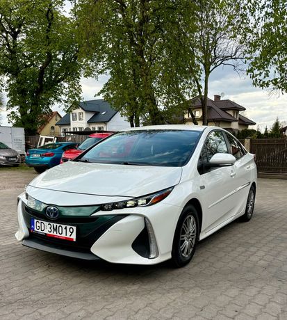 TOYOTA PRIUS Prime Pług-in