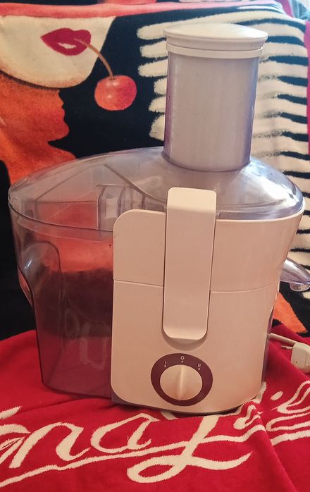 Соковижималка центробіжна PHILIPS HR1853/00