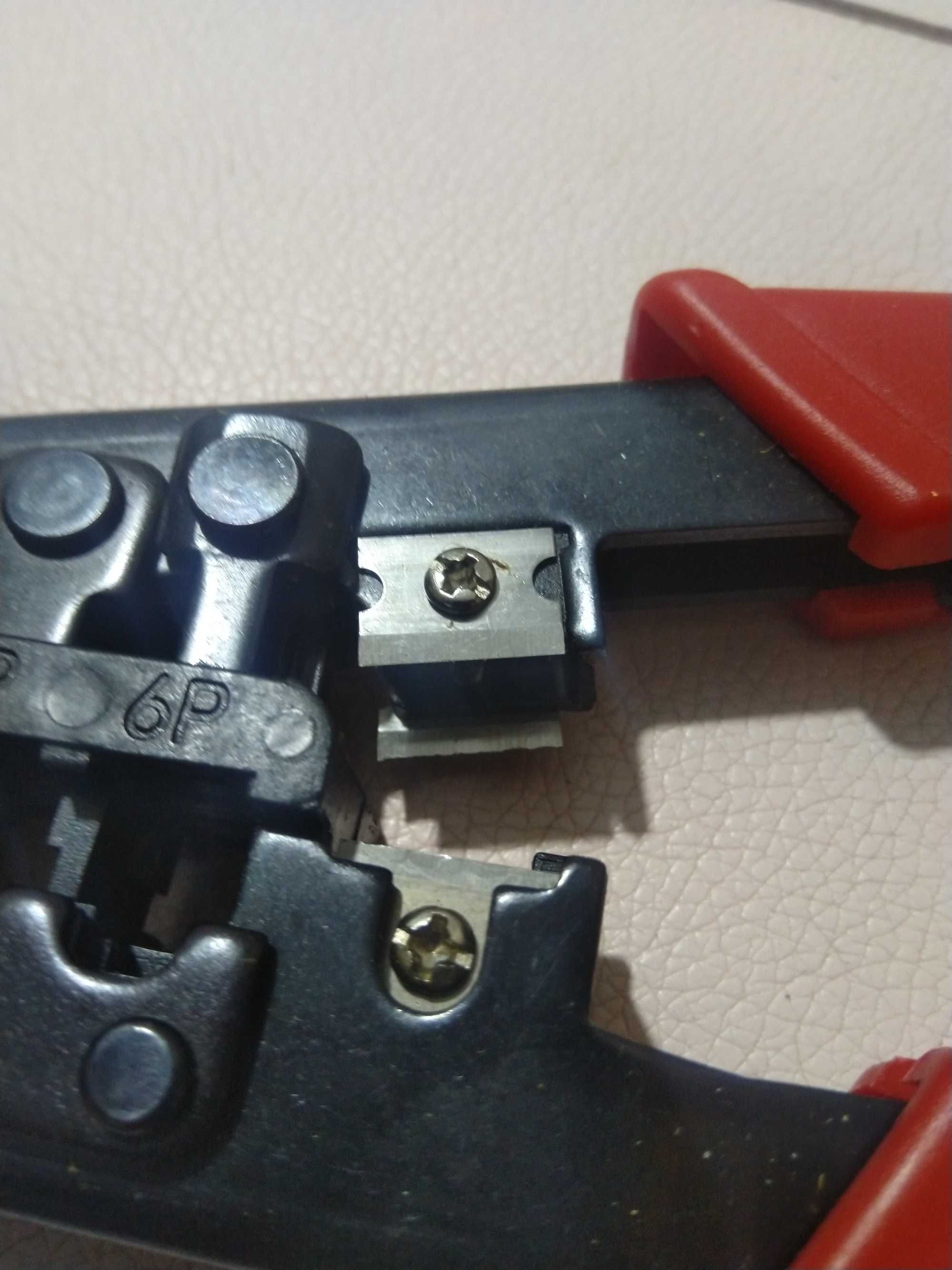 Продаю інструмент для обтиску конекторів типу RJ-45 і RJ-12.