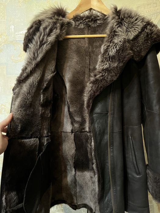 Натуральная меховая женская дубленка,коричневого цвета.Размер L