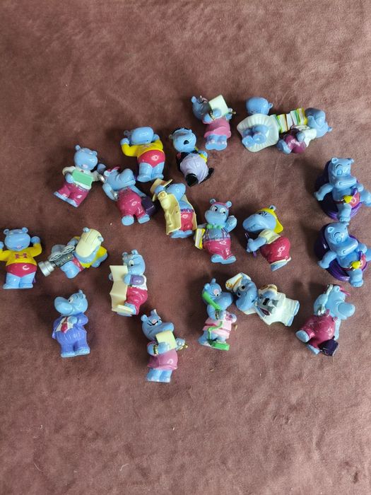 Stare figurki Kinder niespodzianka hipopotamy 136