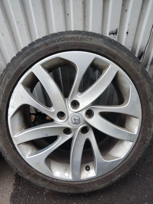 Продам диски Renault 5*114,3 R 18 разом з шинами 225/45 R18 Continenta