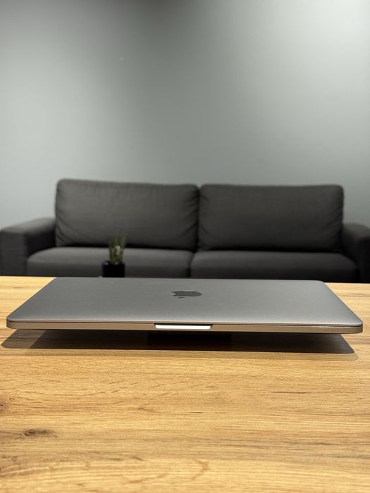 Macbook pro 13 2020 m1 8/256gb !! Гарантія 30 днів !!