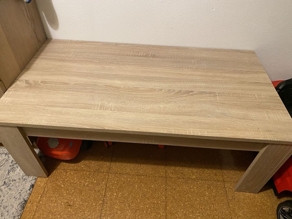 Mesa de centro beje