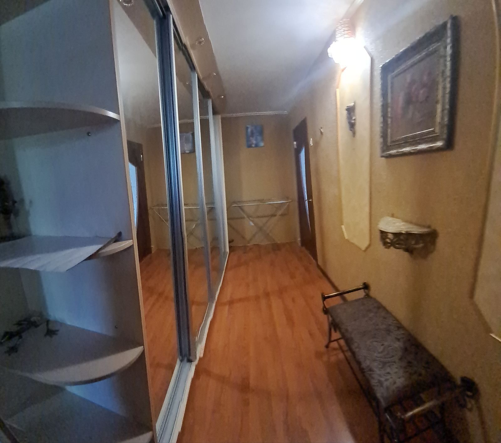 Оренда пів будинку у центрі м.Бровари , р-н стадіону Спартак