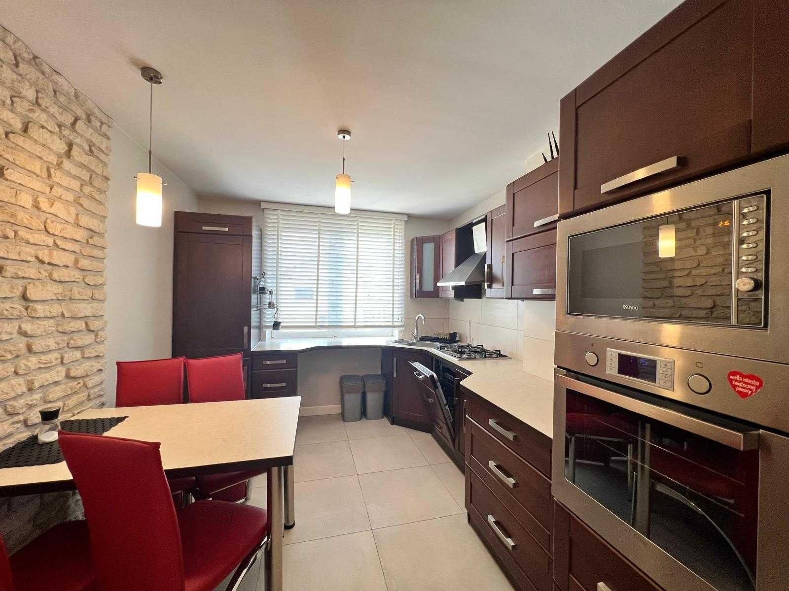 Komfortowy Apartament z przestronnym balkonem
