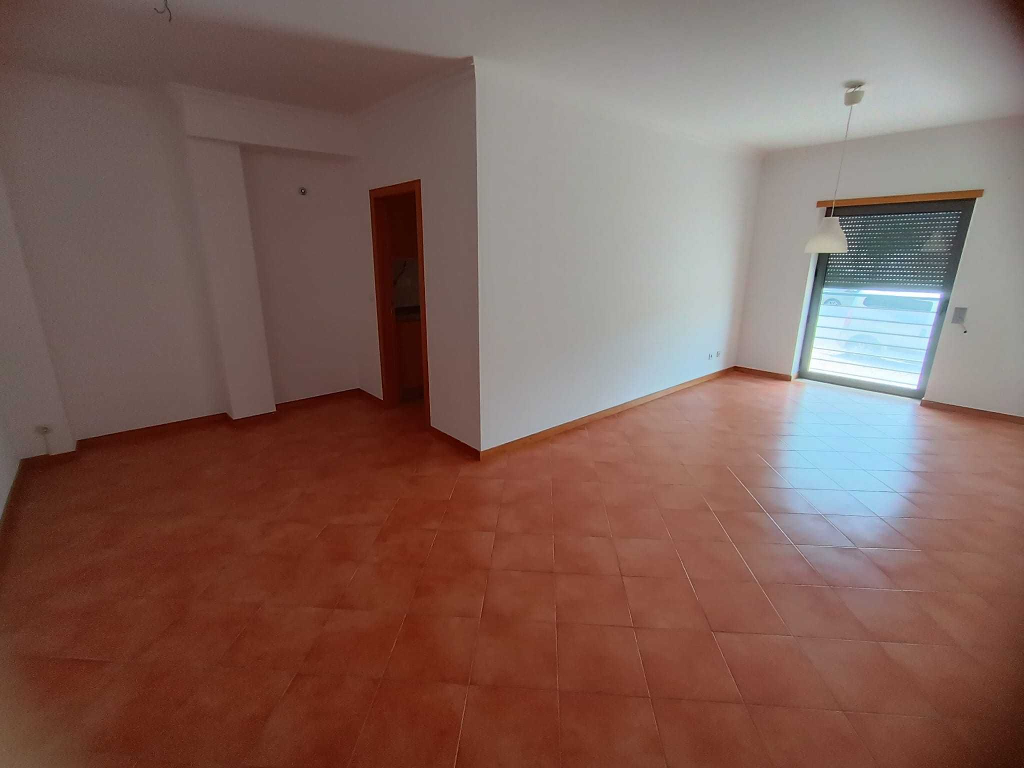 Arrendo apartamento T1