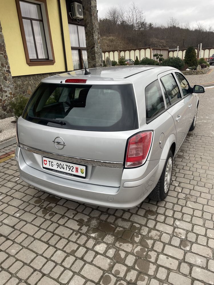 Продам Opel Astra h 1.8 avtomat