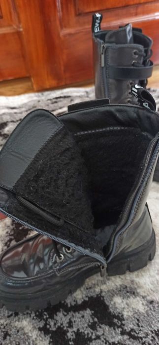 Зимове взуття на дівчинку 35 розмір