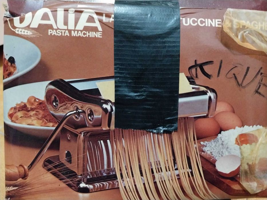 Máquina de fazer massa fresca