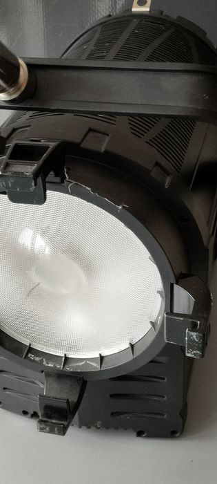 Fomei LED Fresnel WIFI-300F