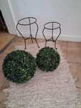 2 floreira com flore artificial
