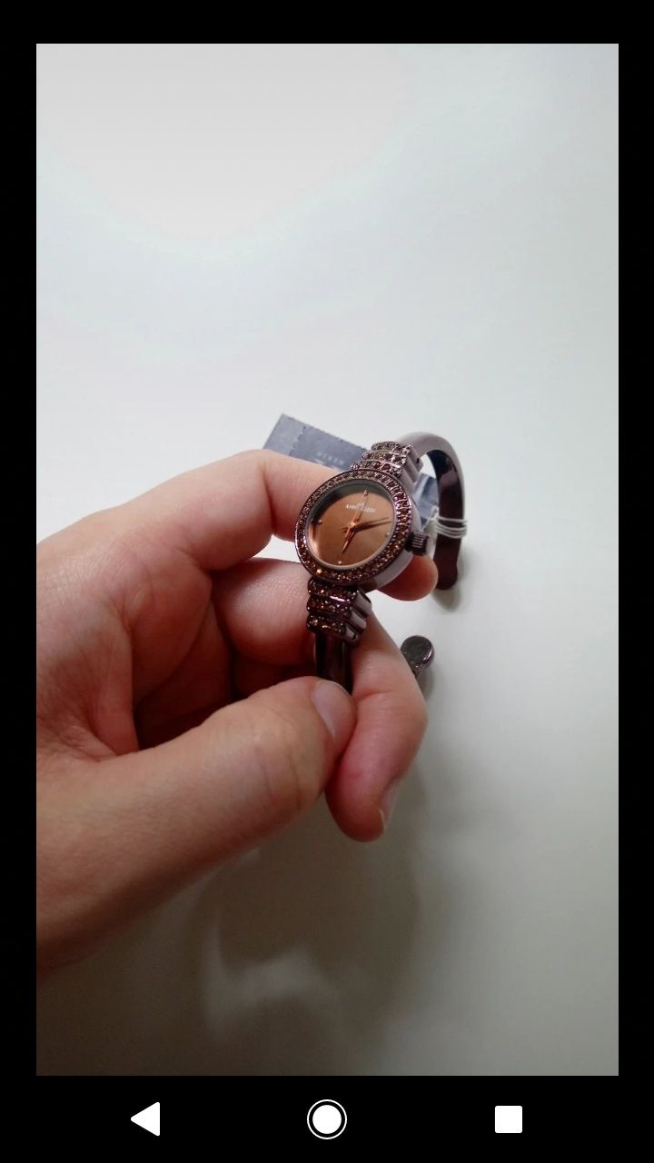 Zegarek z kryształami Swarovskiego i miedzianą tarczą Anne Klein z USA