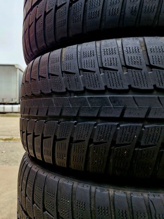 Продам шини Falken HS449 eurowinter 245/45/17