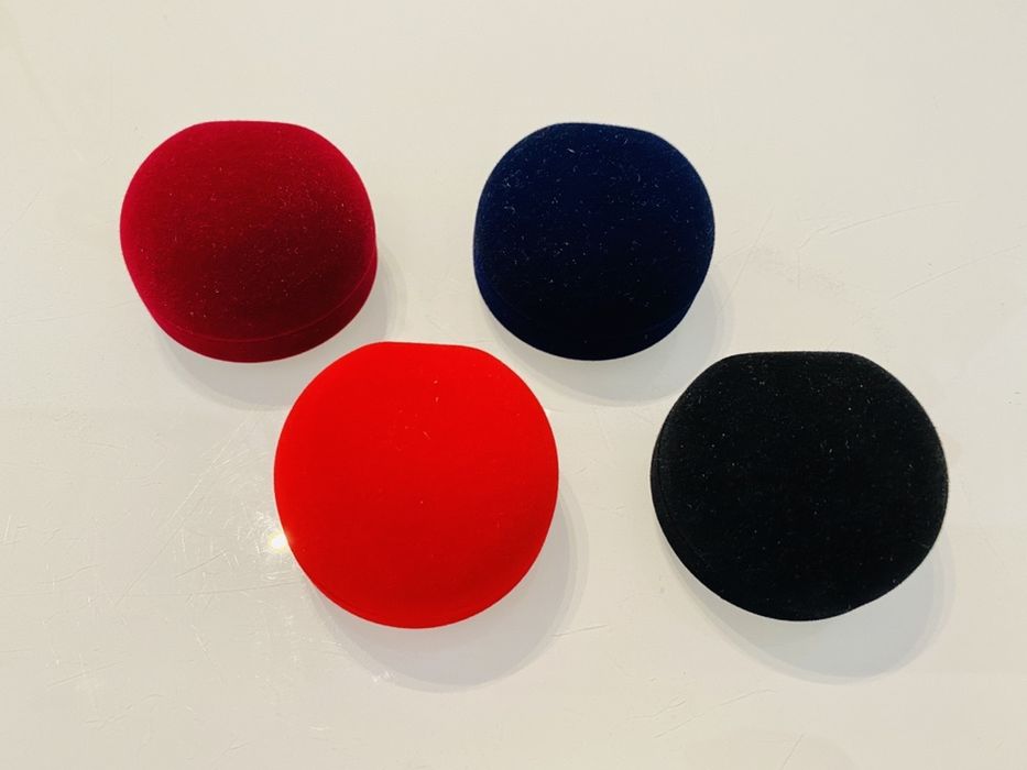 Caixa de anel em veludo, redonda, varias cores