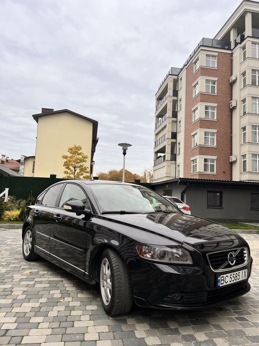Volvo S40 седан авто