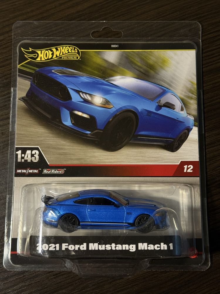 ВЕЛИКА модель 1:43 HotWheels Ford Mustang Mach 1 Premium